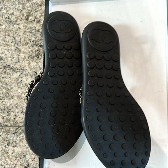Chanel thong sandals - Picture 2 of 5